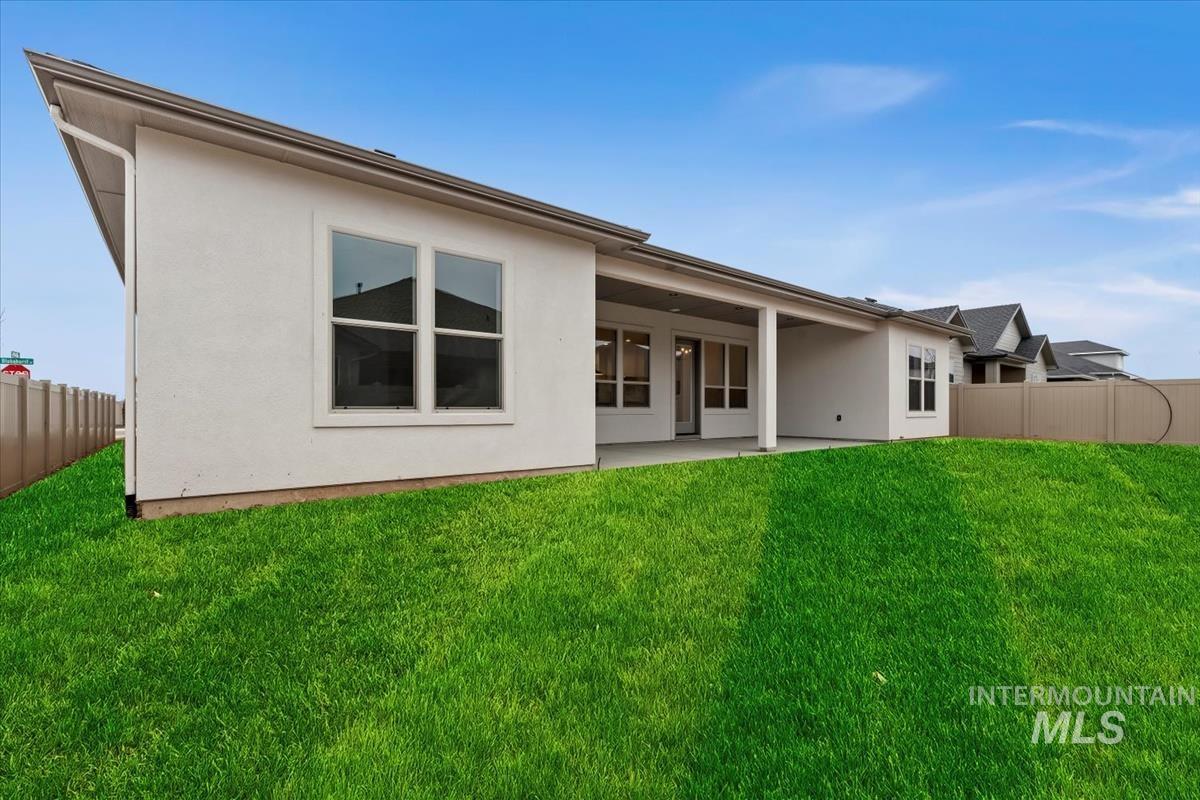 2085 E Blakehurst Ave