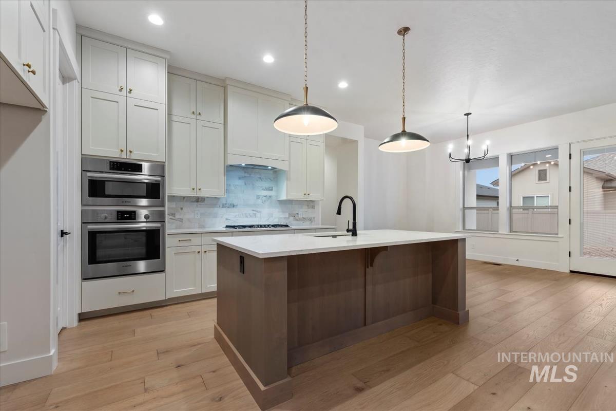 2085 E Blakehurst Ave