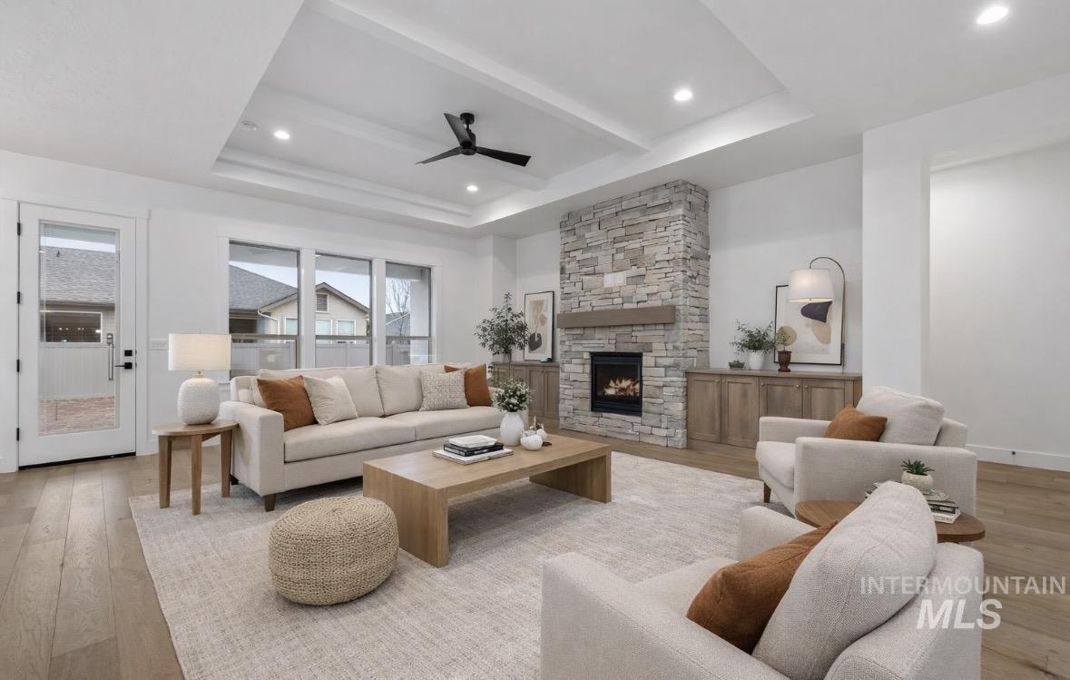 2085 E Blakehurst Ave