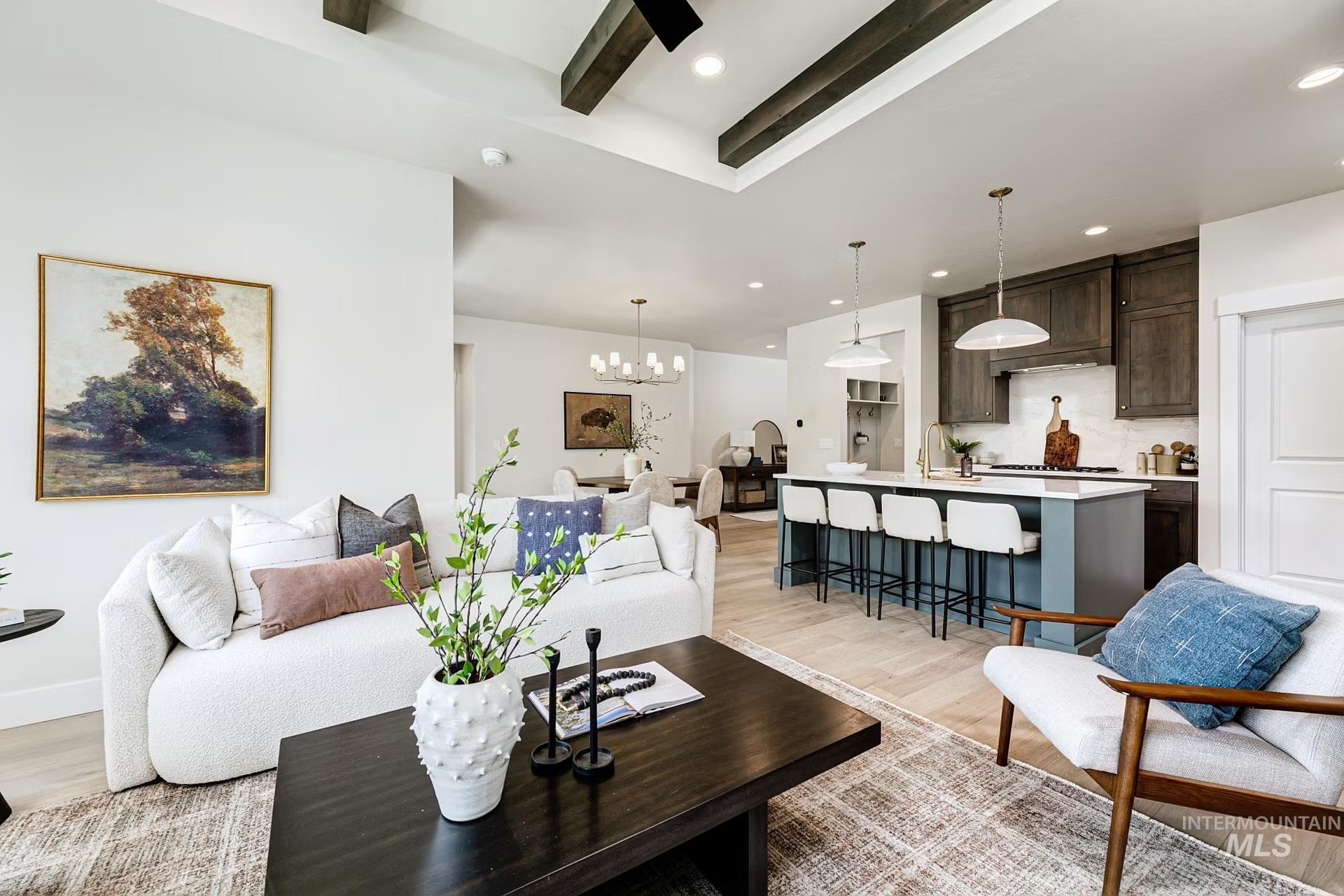 2135 E Sweet Pearl