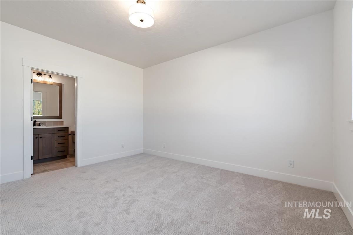 2211 N Ryde Ave.