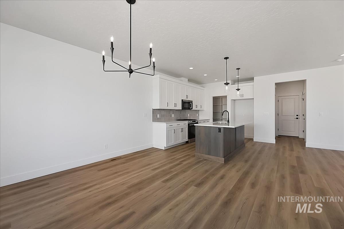 776 S Calhoun Ln.