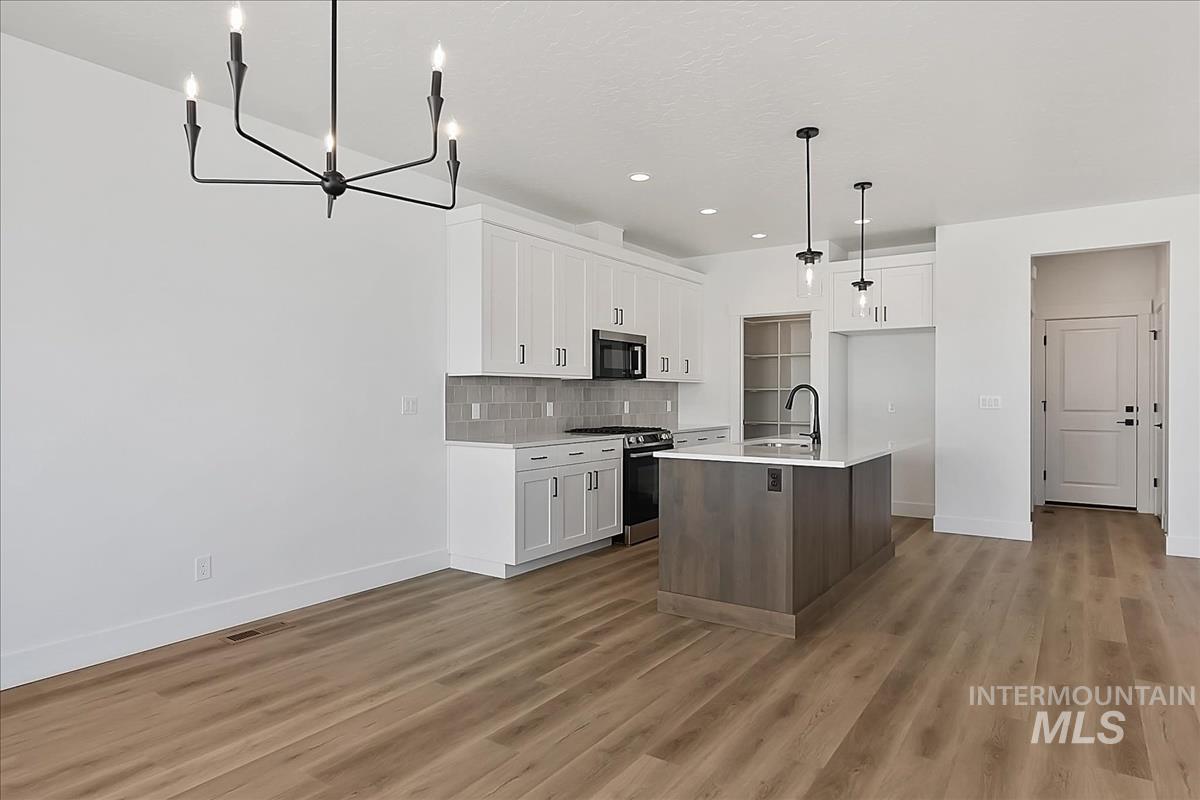 776 S Calhoun Ln.