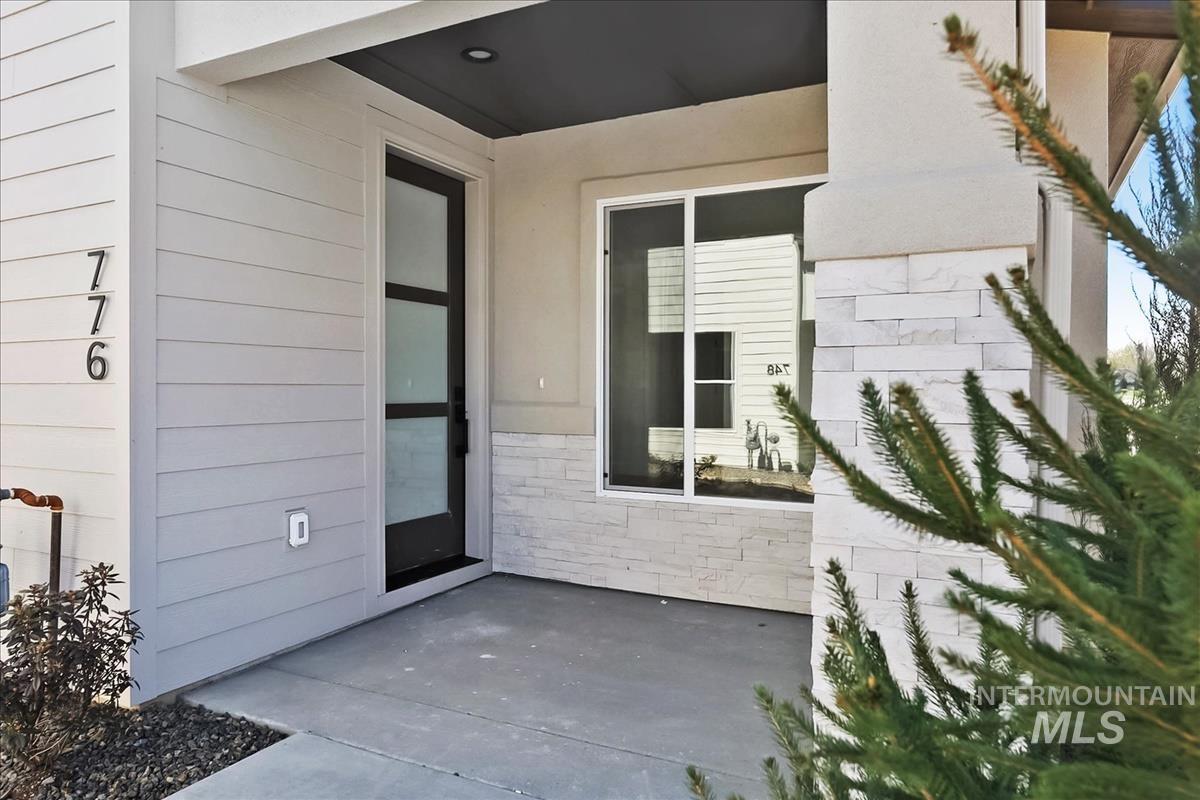 776 S Calhoun Ln.