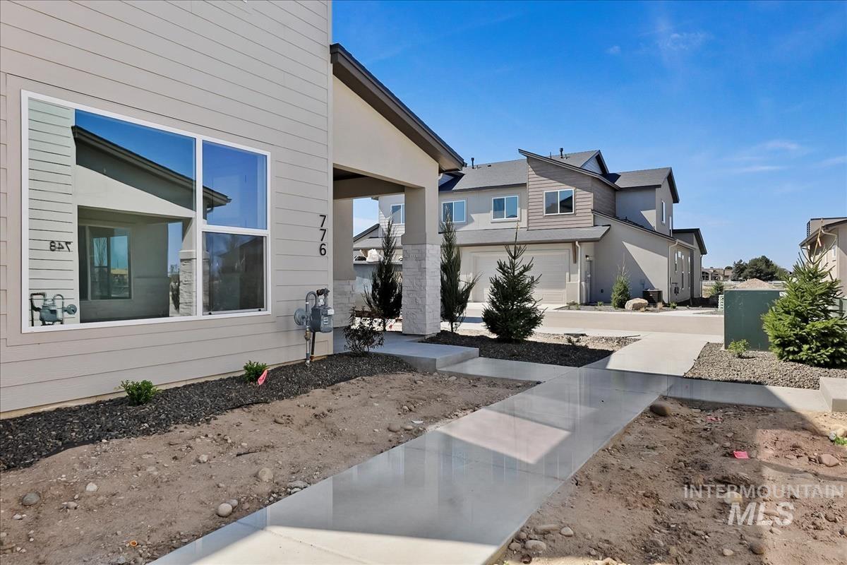 776 S Calhoun Ln.