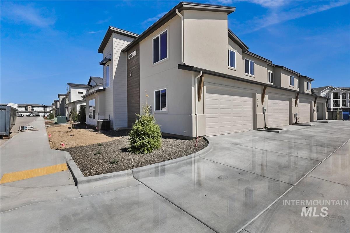776 S Calhoun Ln.