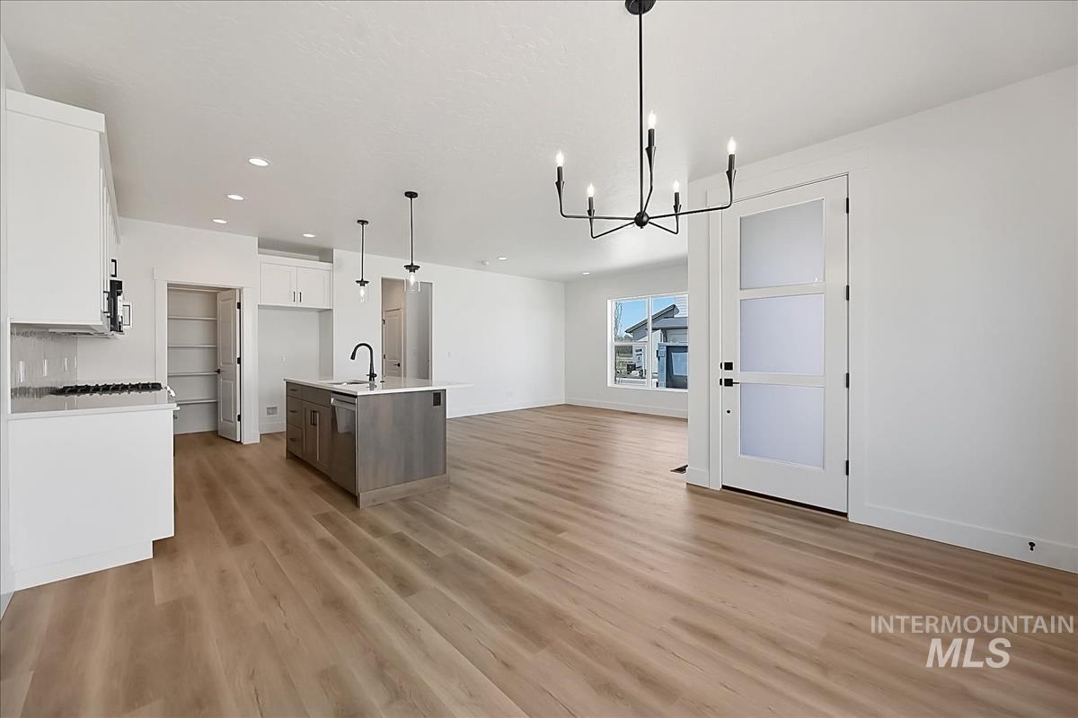 776 S Calhoun Ln.
