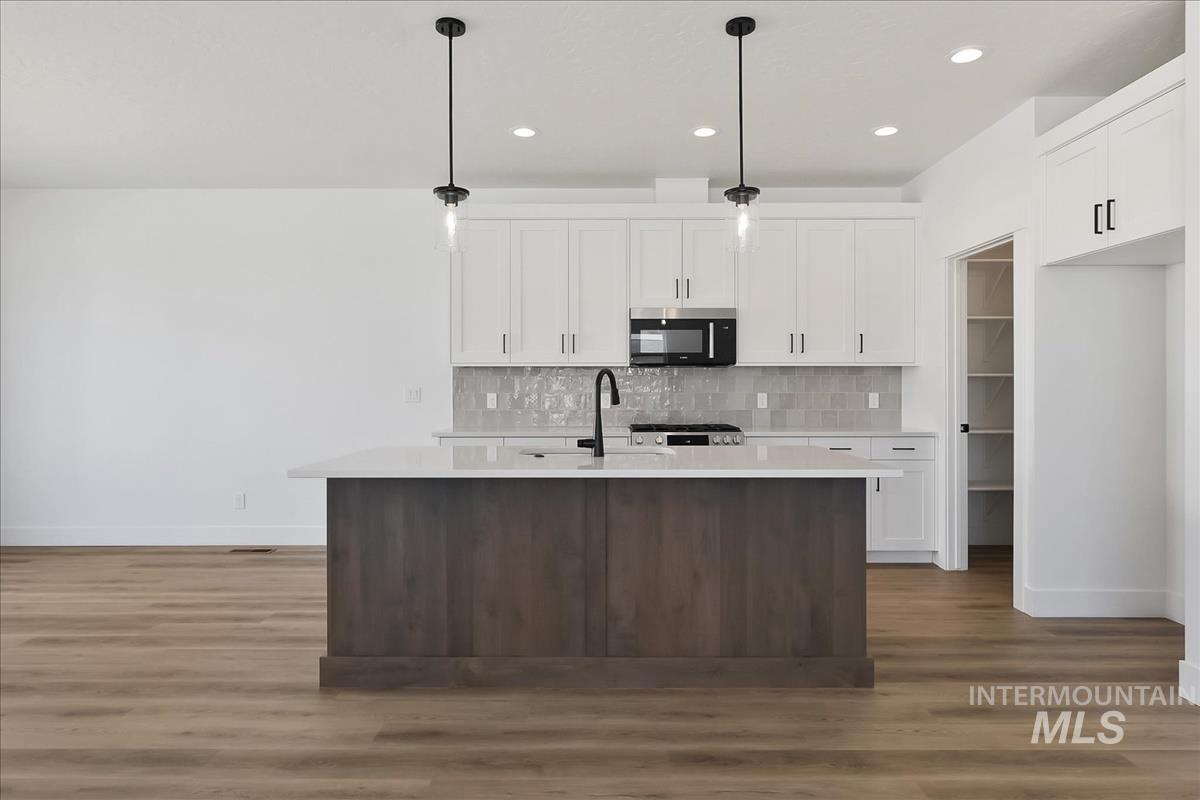 776 S Calhoun Ln.
