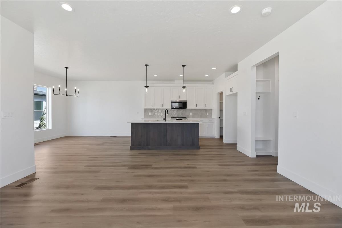 776 S Calhoun Ln.