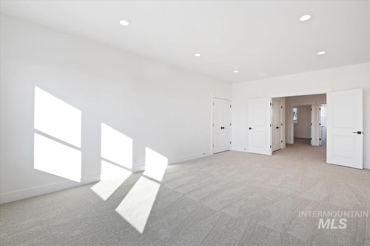 771 W Oak Springs Drive