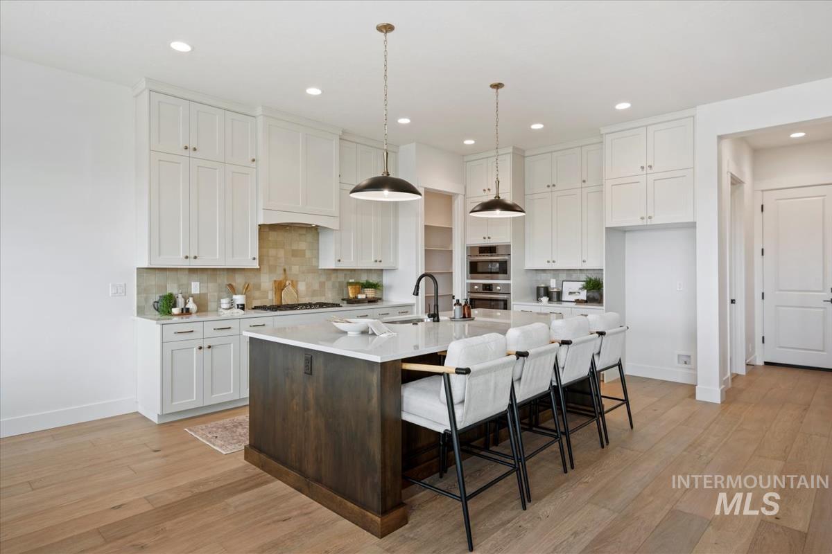771 W Oak Springs Drive