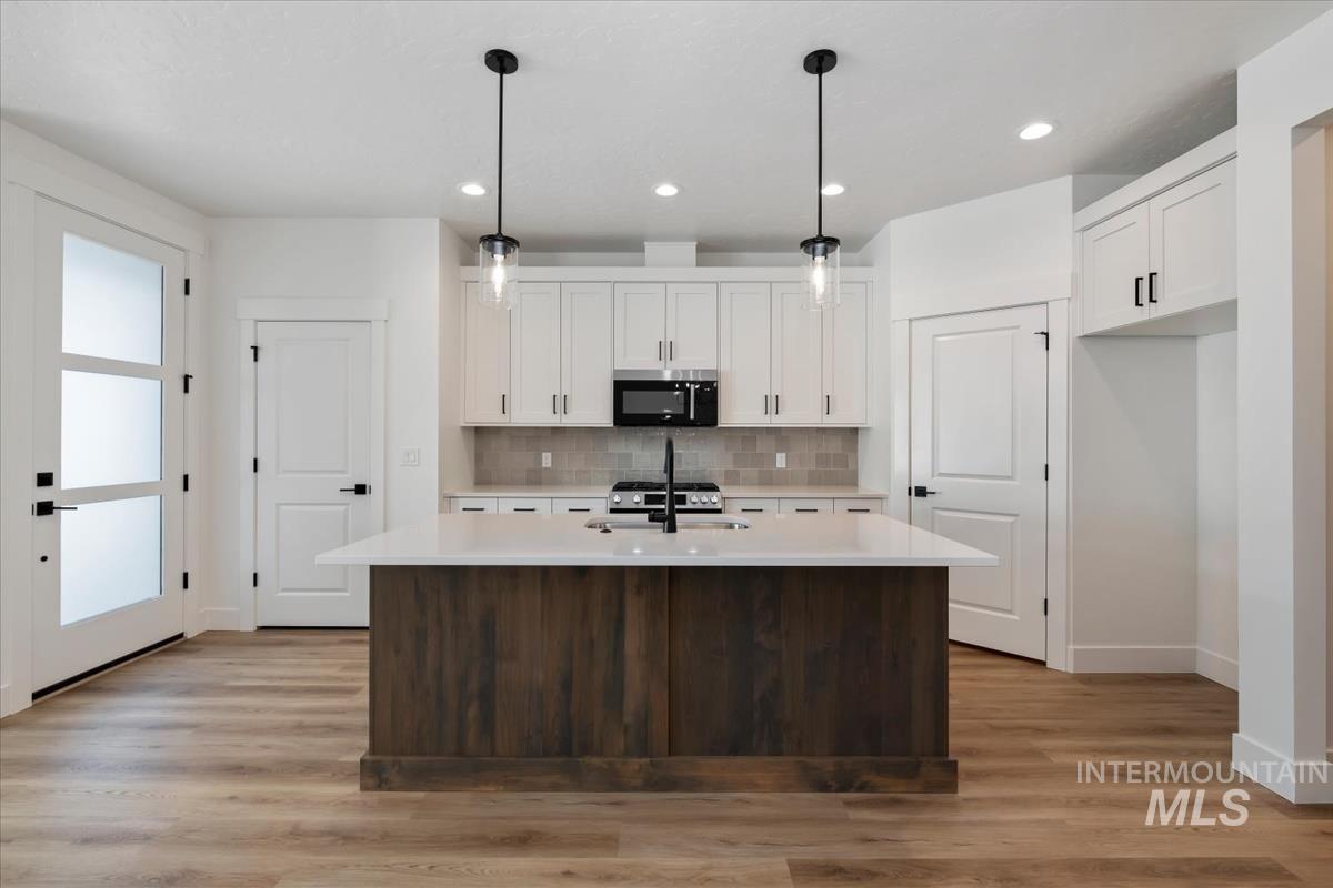 768 S Calhoun Ln.