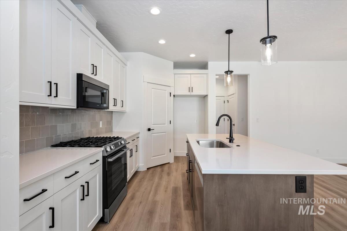 768 S Calhoun Ln.