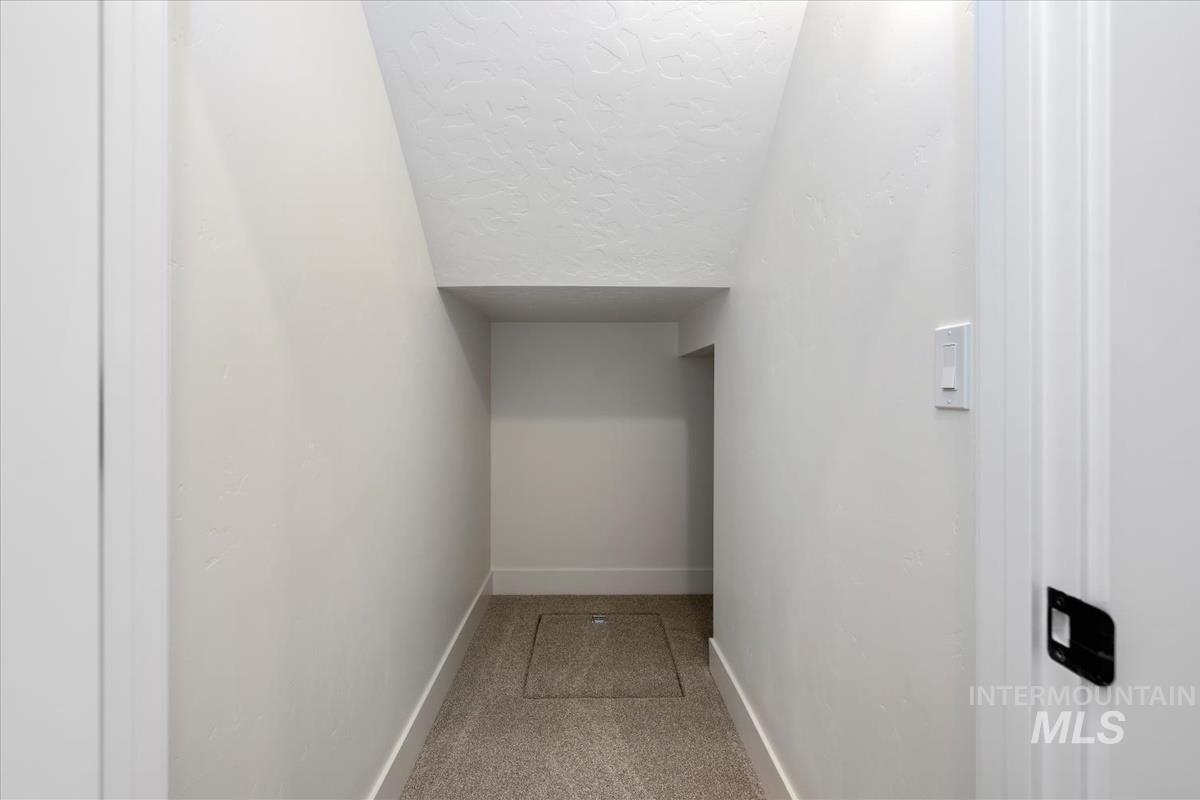 768 S Calhoun Ln.