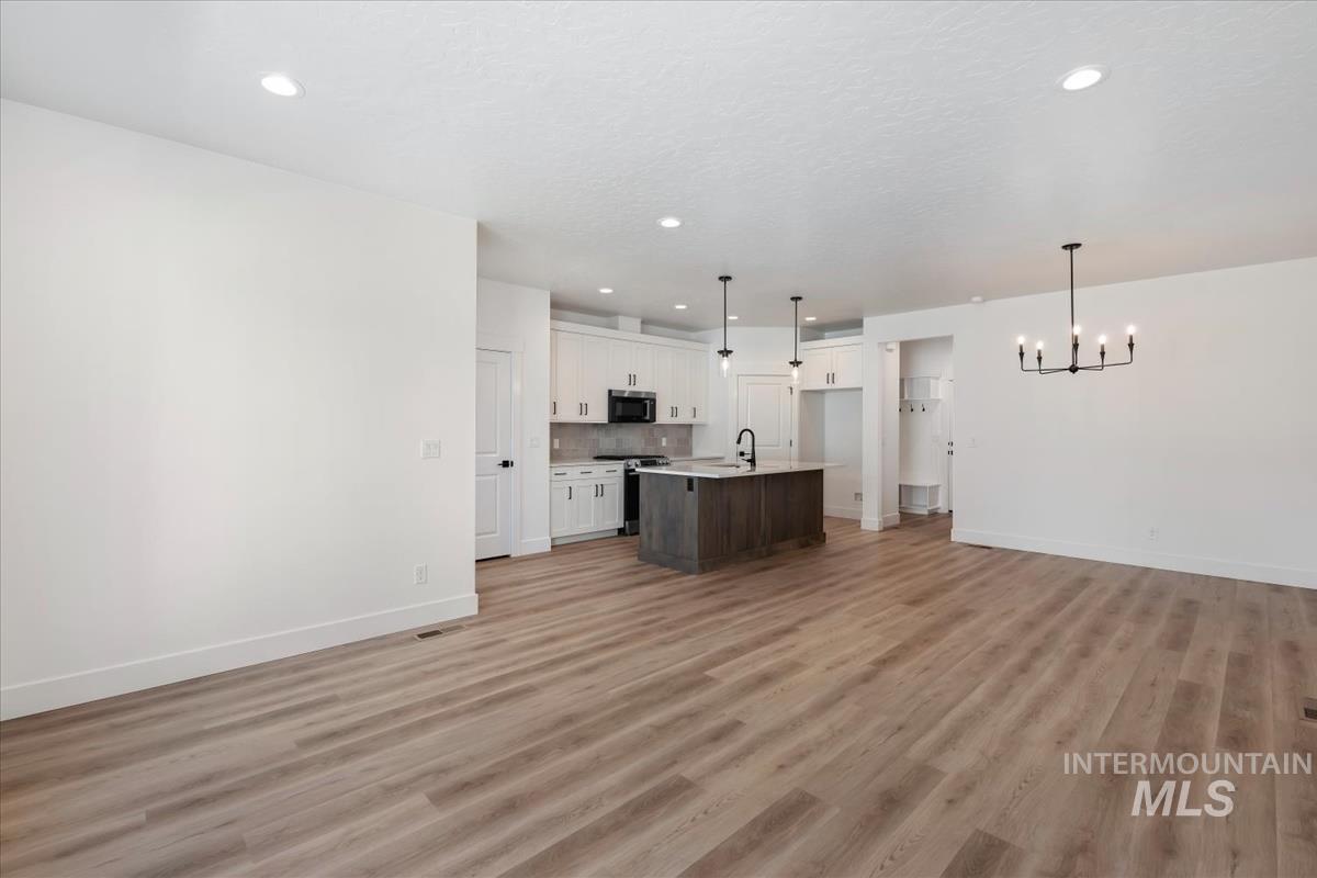 768 S Calhoun Ln.