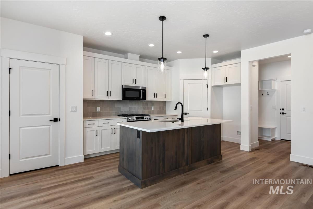 768 S Calhoun Ln.
