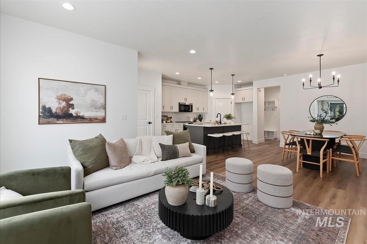 752 S Calhoun
