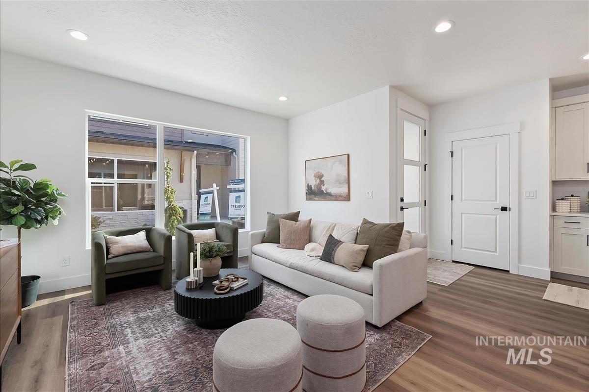 752 S Calhoun