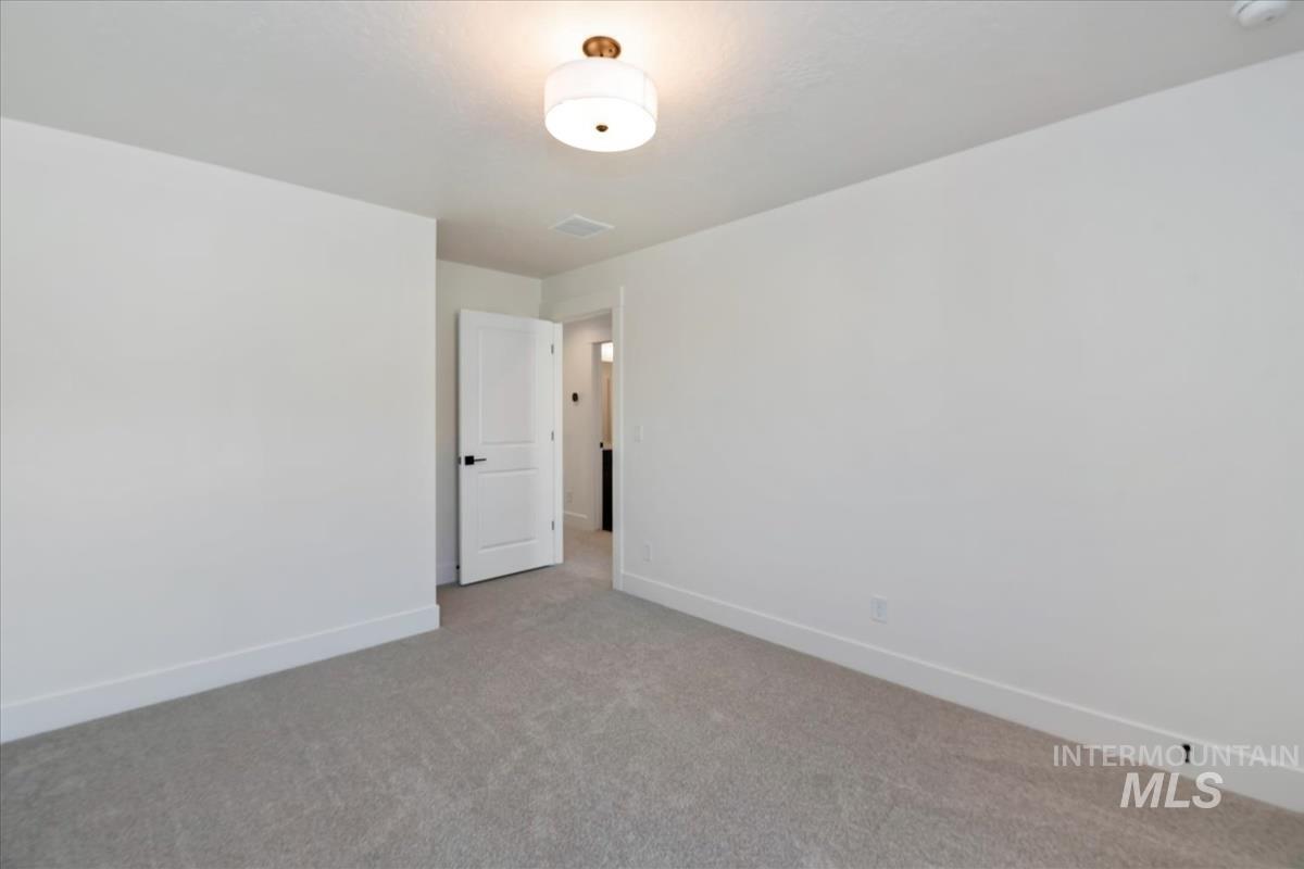 752 S Calhoun