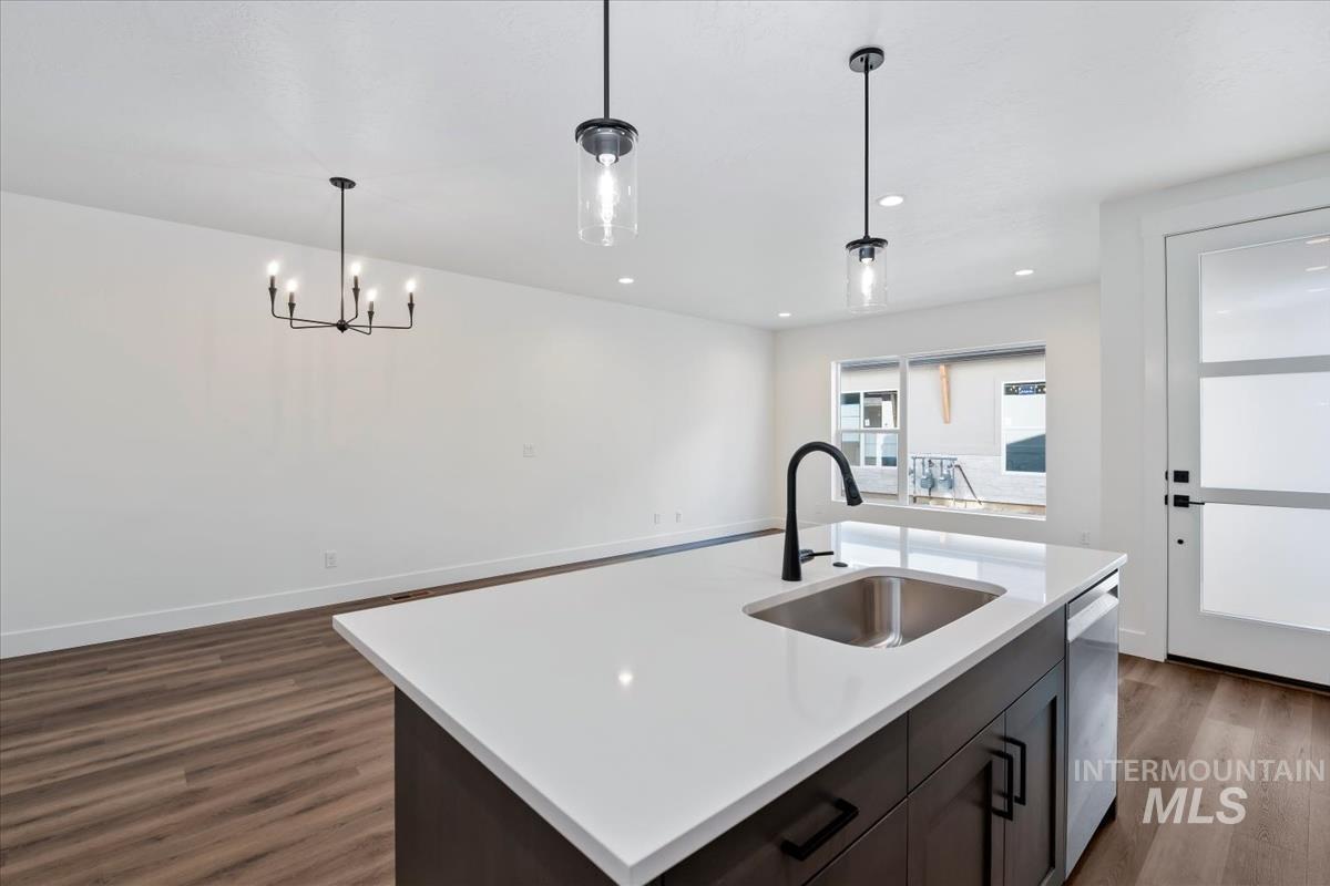 752 S Calhoun