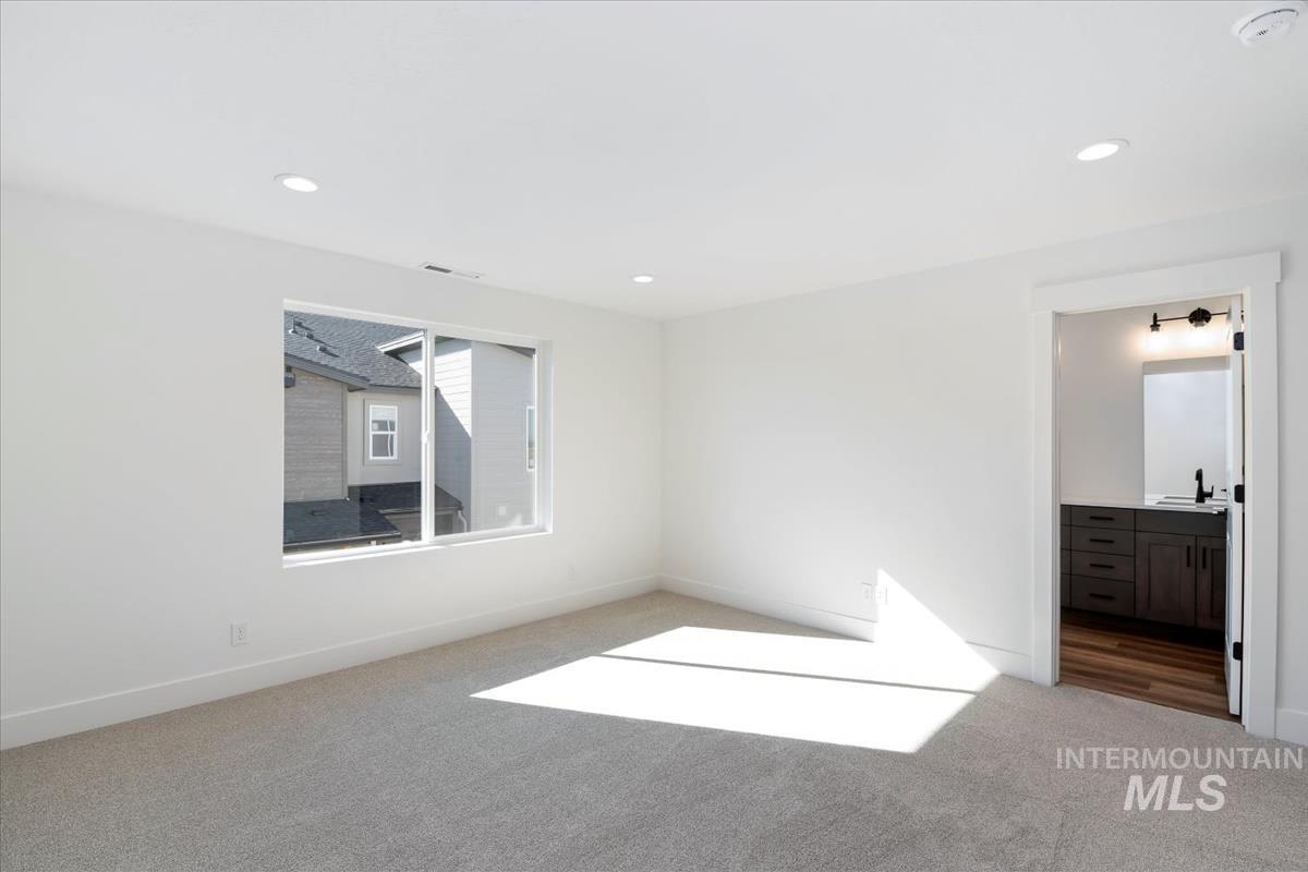 752 S Calhoun