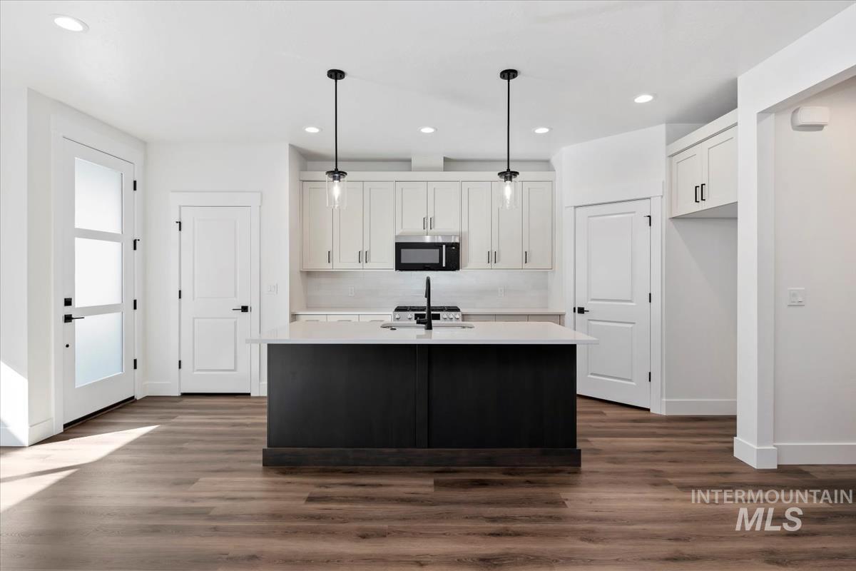 752 S Calhoun