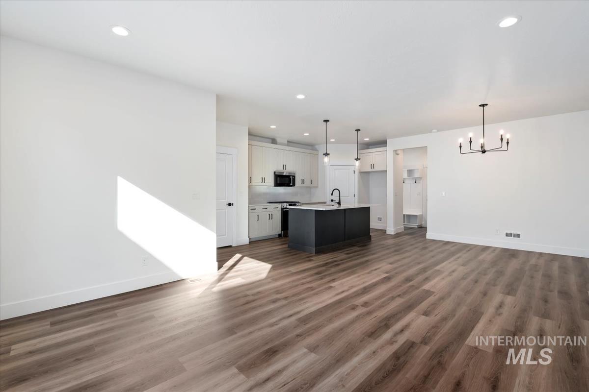 752 S Calhoun