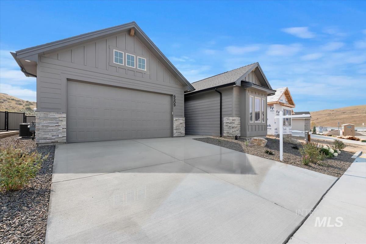 2166 E Rodeo St.