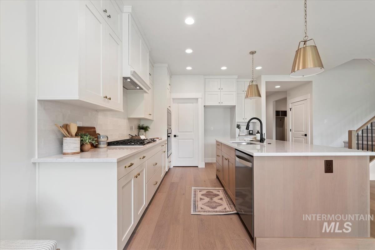 2166 E Rodeo St.