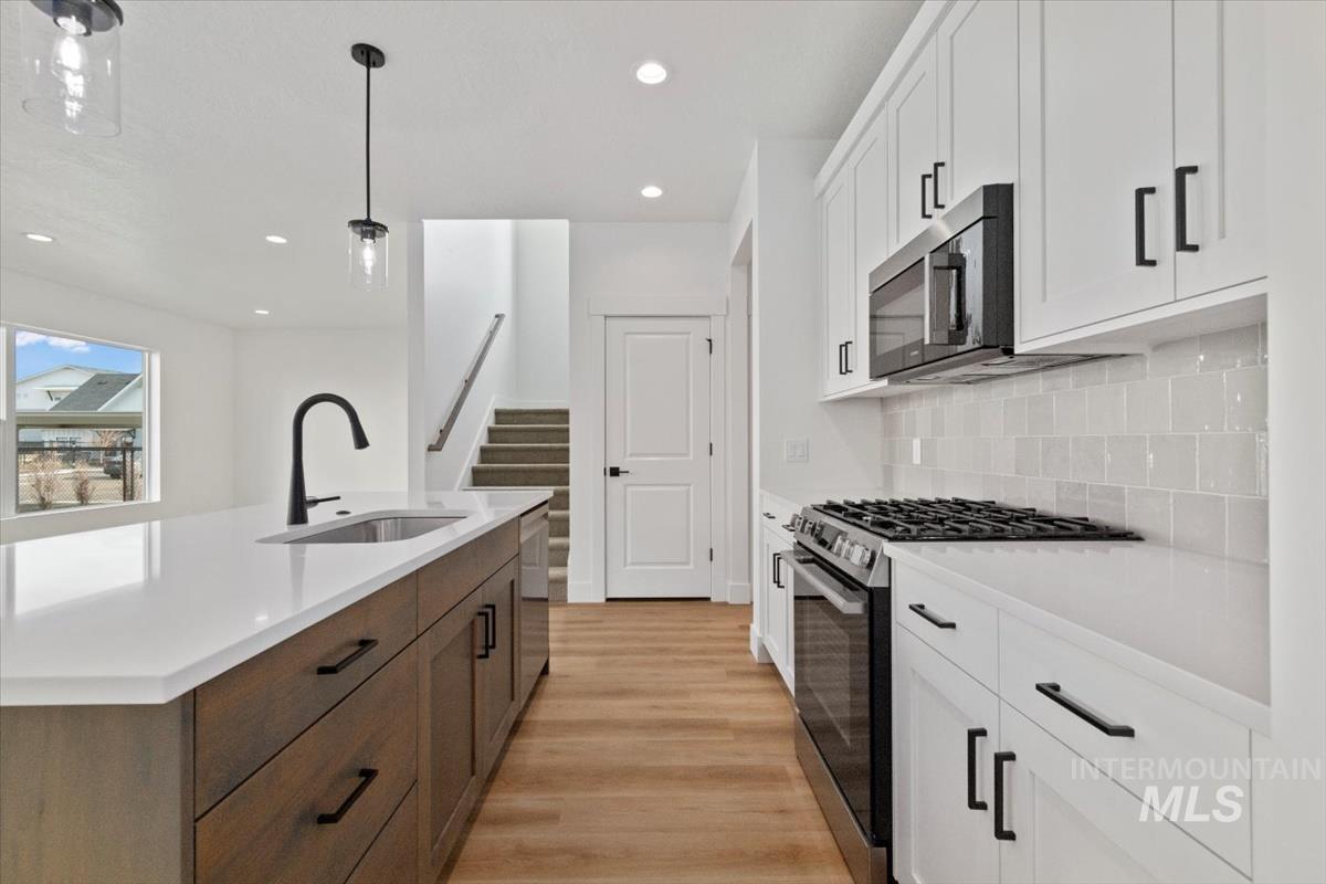 732 S Calhoun Ln.