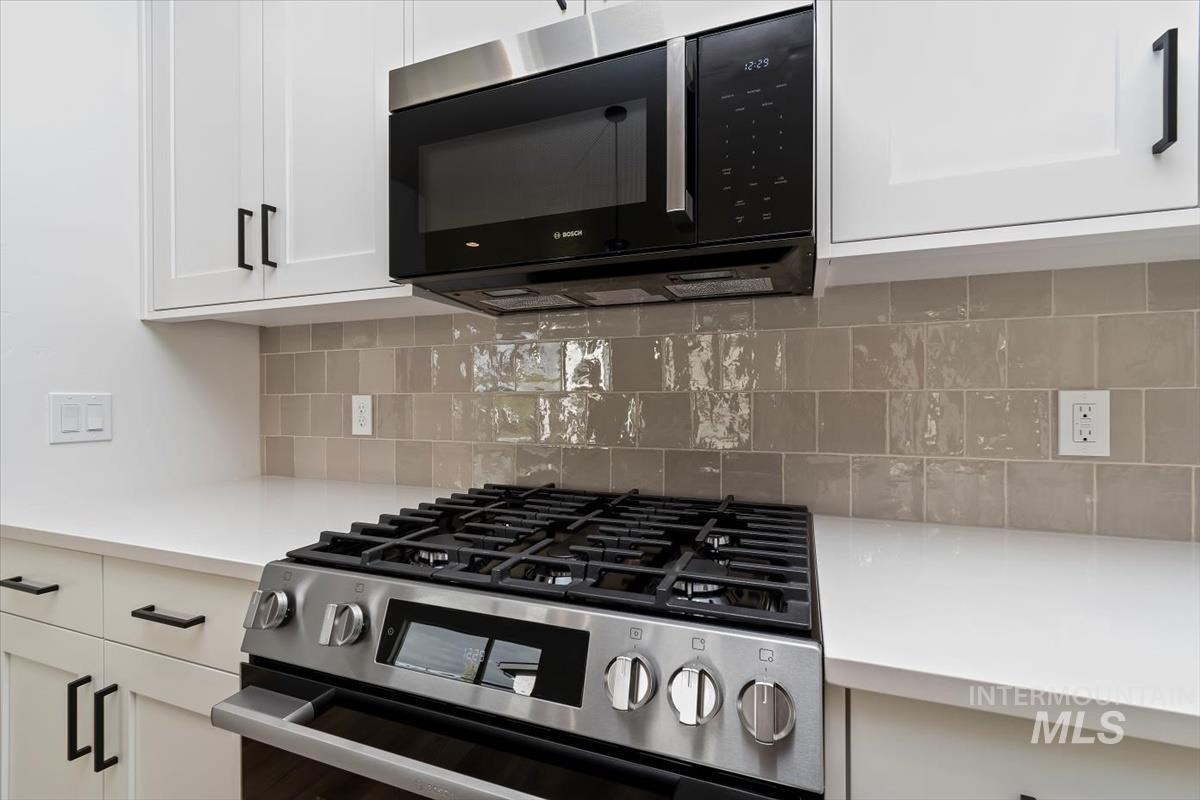 732 S Calhoun Ln.