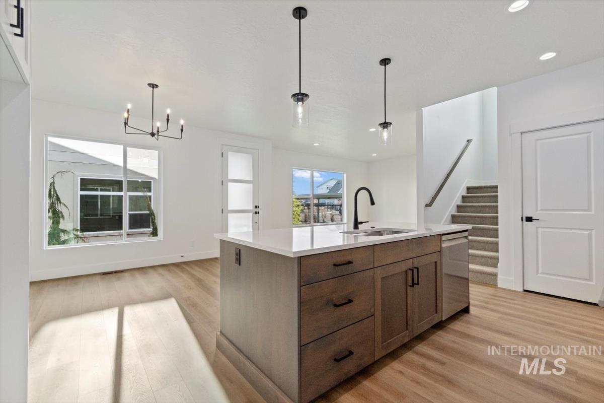 732 S Calhoun Ln.