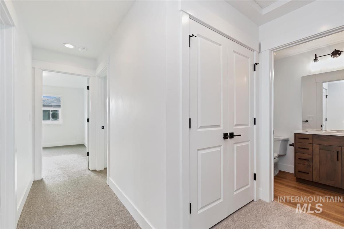 732 S Calhoun Ln.