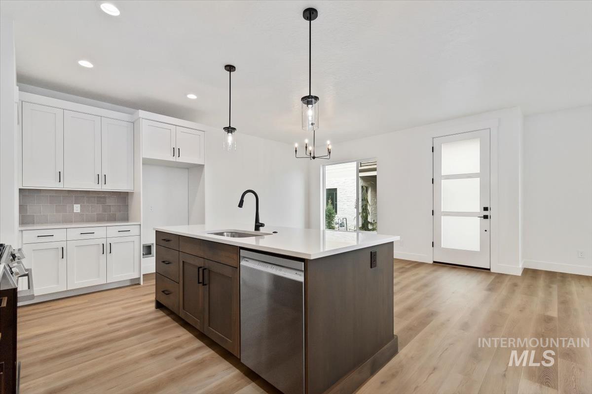 732 S Calhoun Ln.