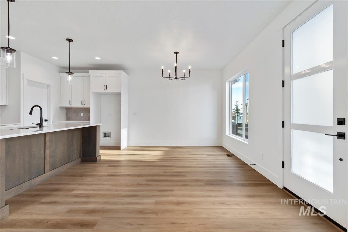 732 S Calhoun Ln.