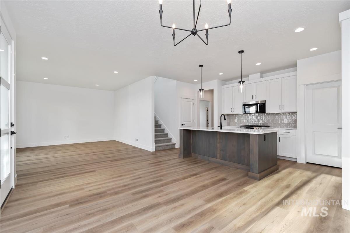 732 S Calhoun Ln.