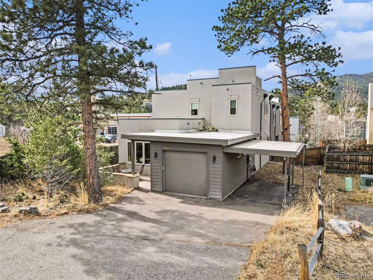 3069 Bergen Point Trl