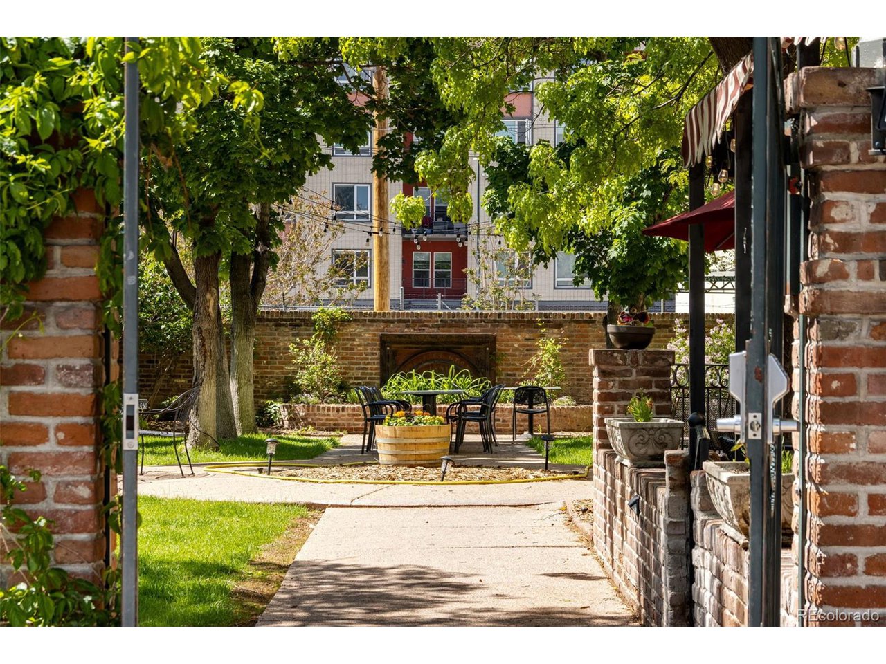 2193 Arapahoe St 15
