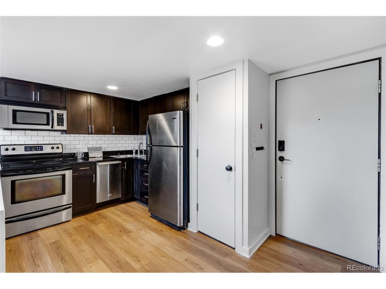 2193 Arapahoe St 15