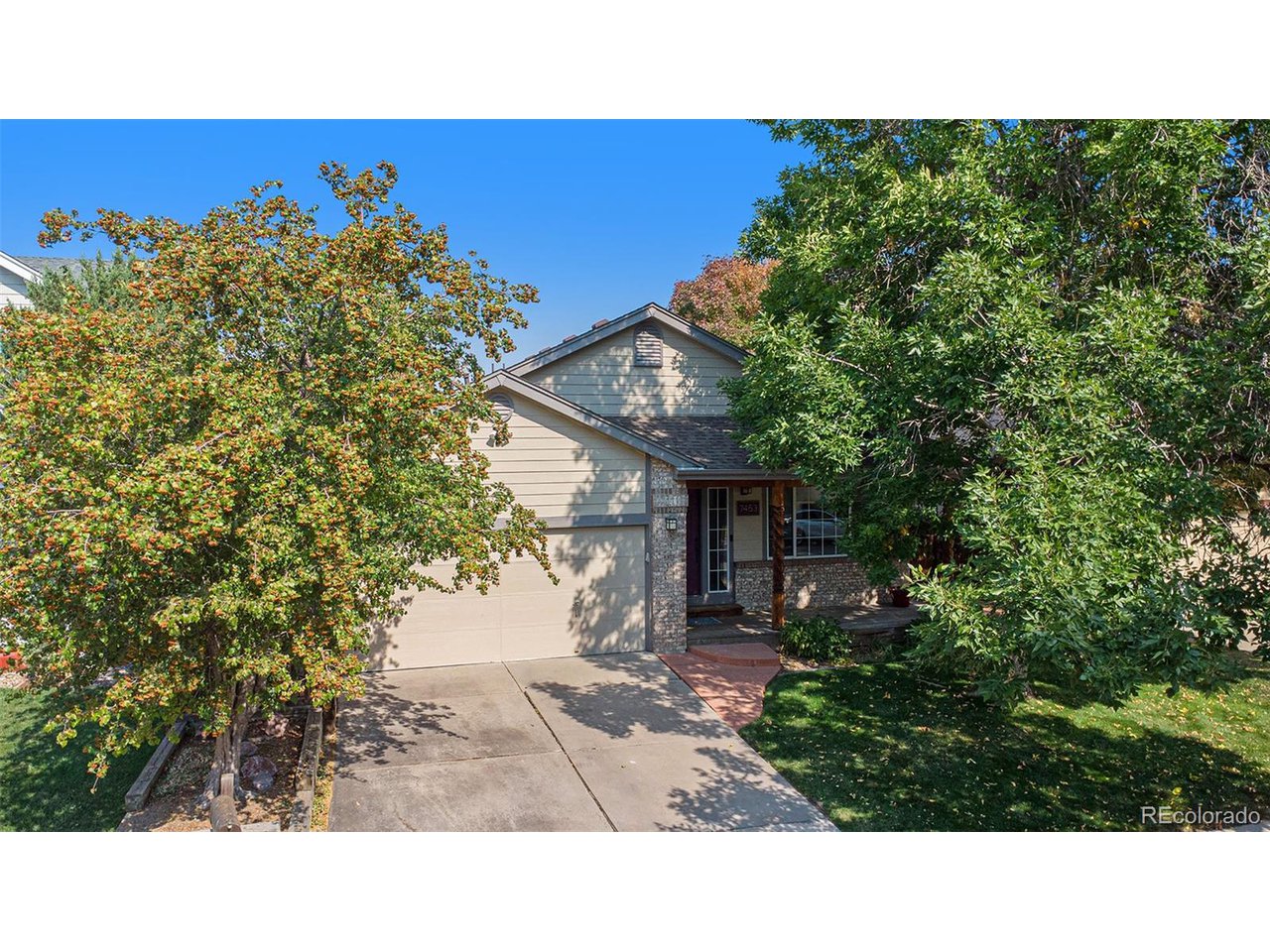7453 E Villanova Pl