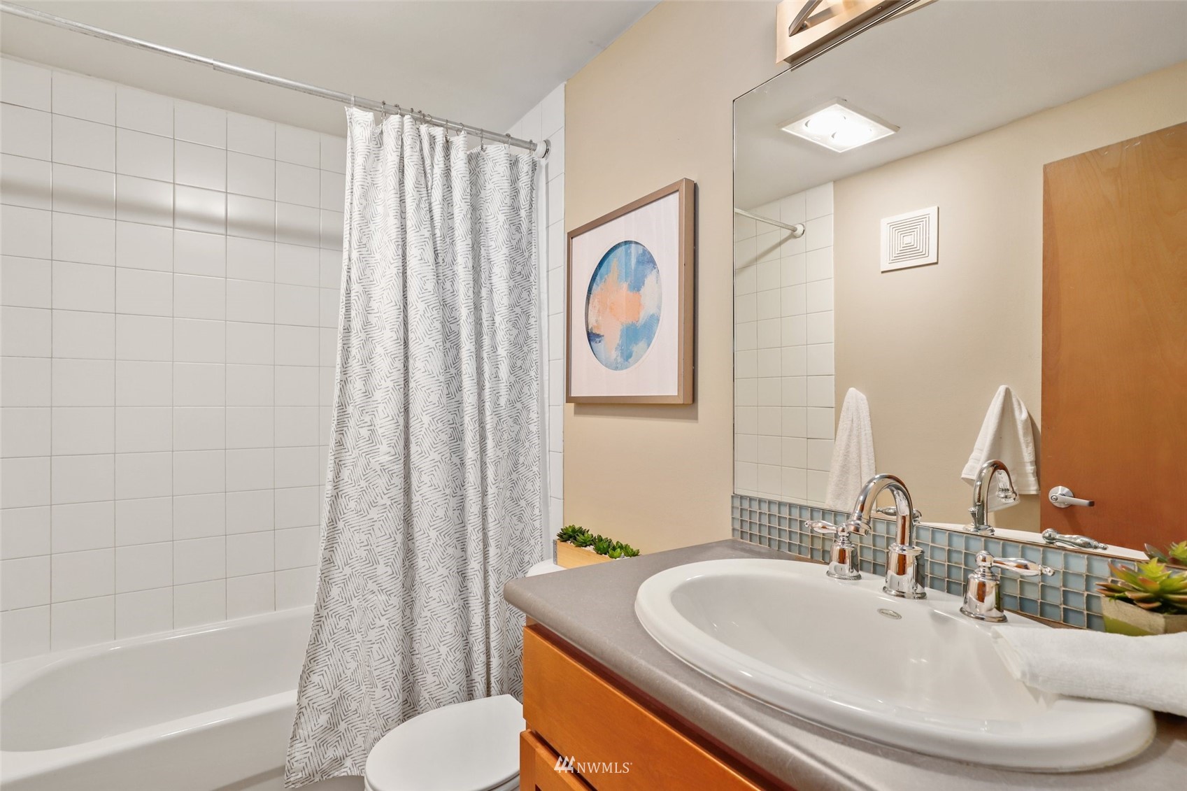 1730 Taylor Avenue N Unit: 305