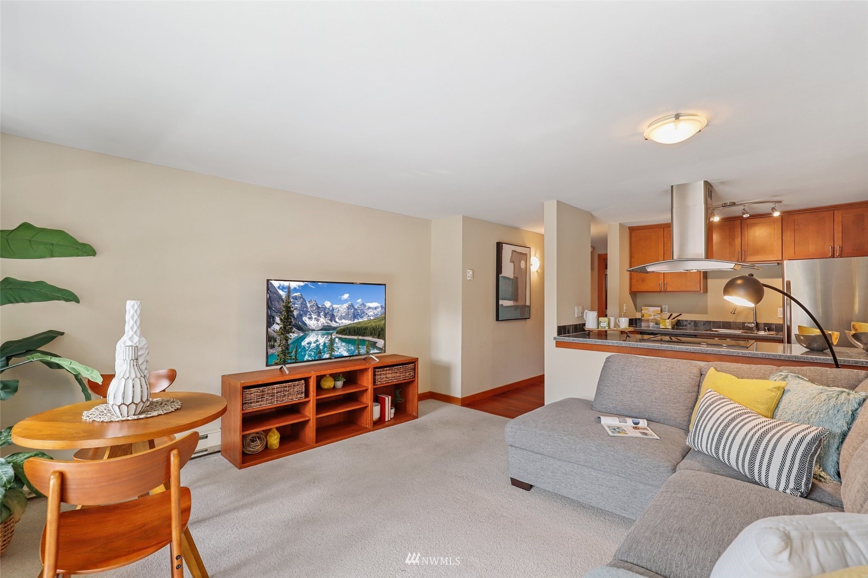 1730 Taylor Avenue N Unit: 305