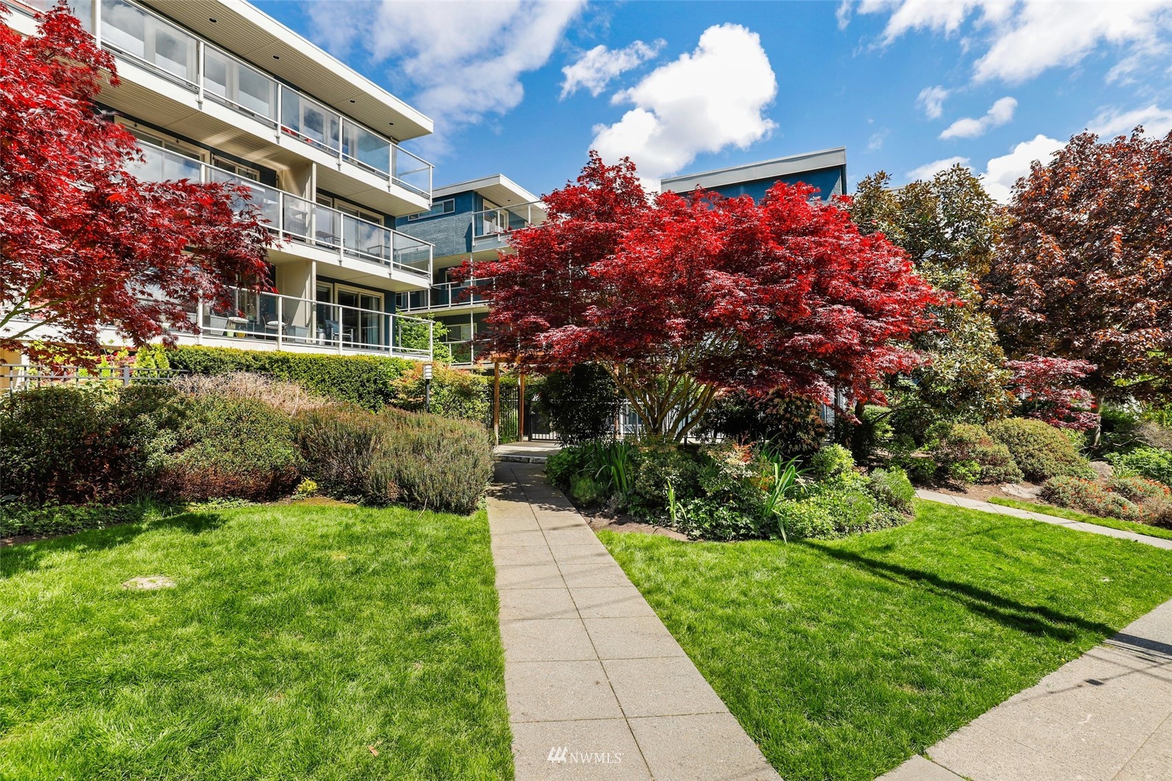 1730 Taylor Avenue N Unit: 305