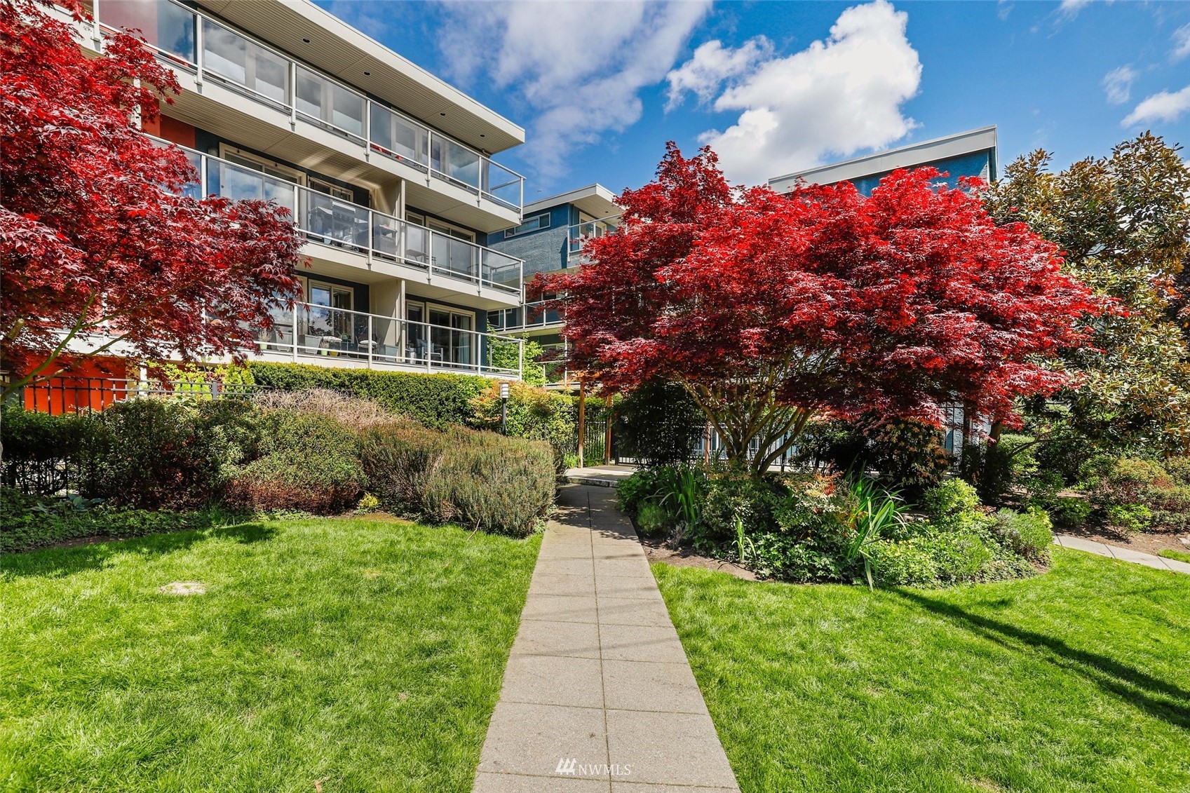 1730 Taylor Avenue N Unit: 305