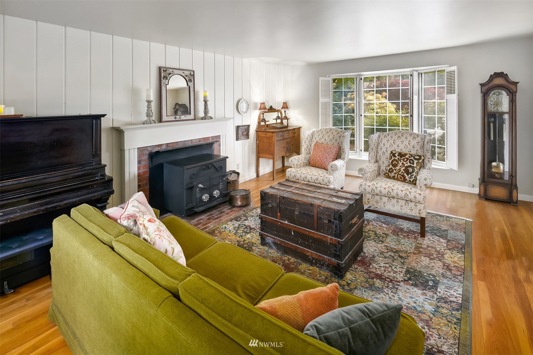 552 S 158th Street