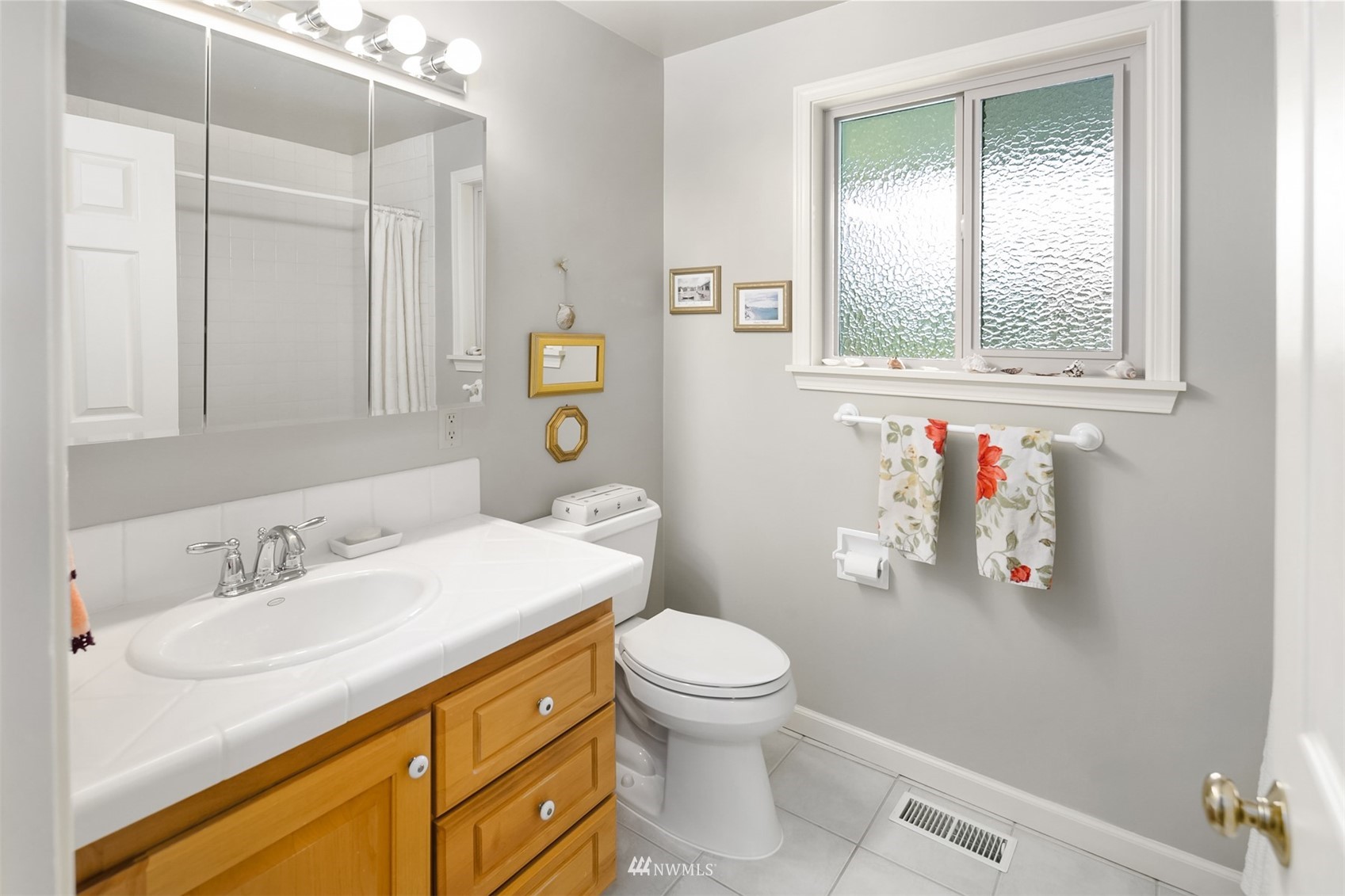 552 S 158th Street
