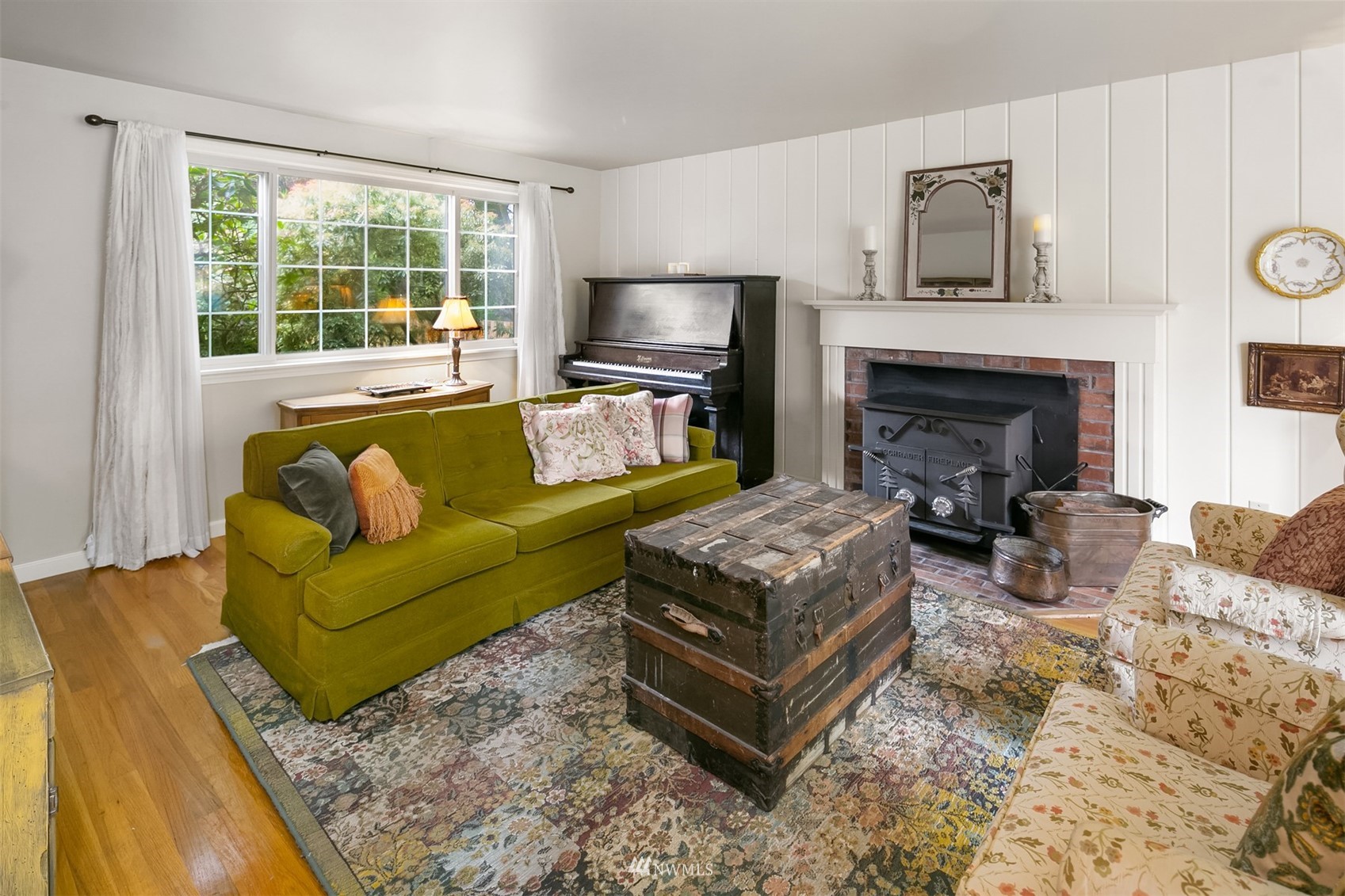 552 S 158th Street