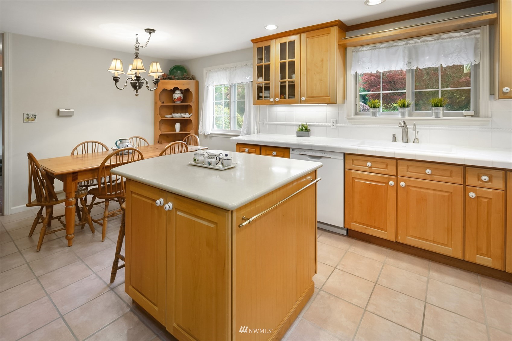 552 S 158th Street