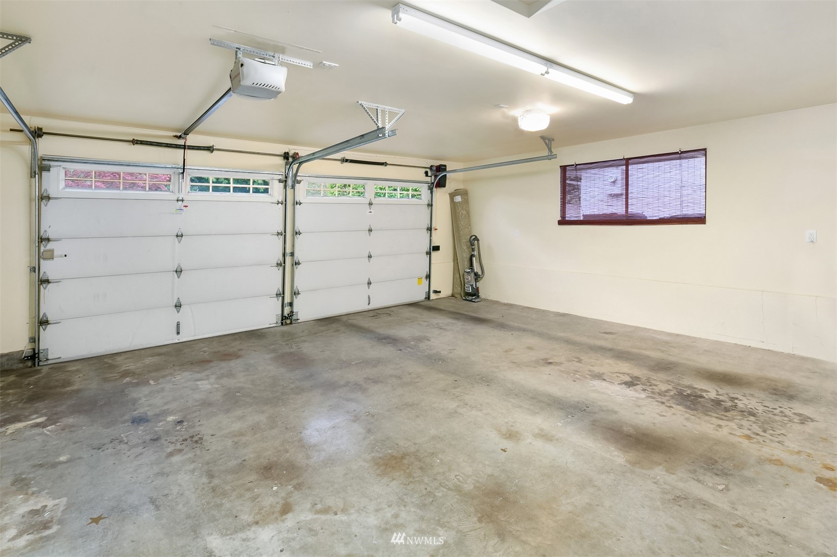 552 S 158th Street