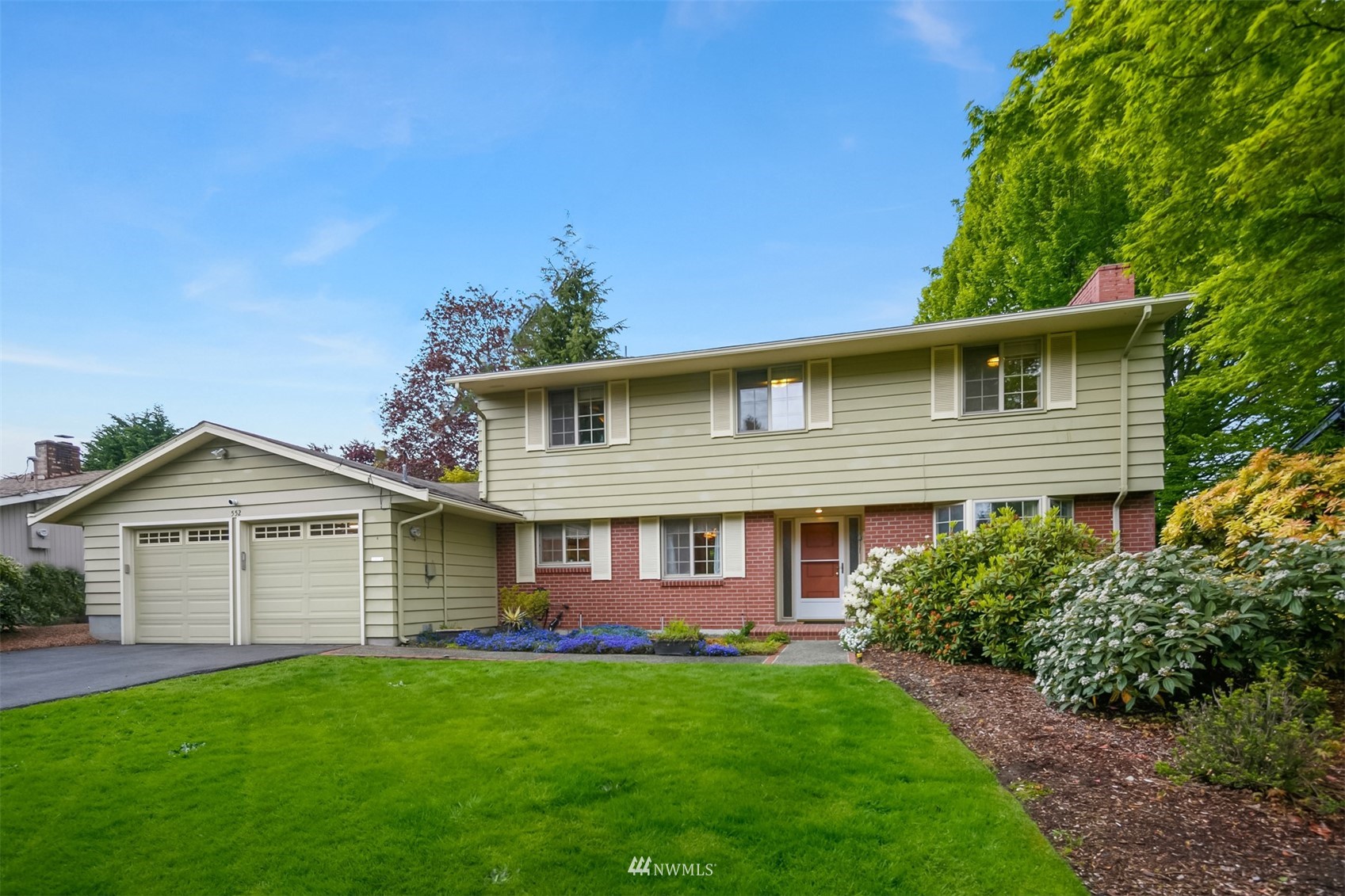 552 S 158th Street